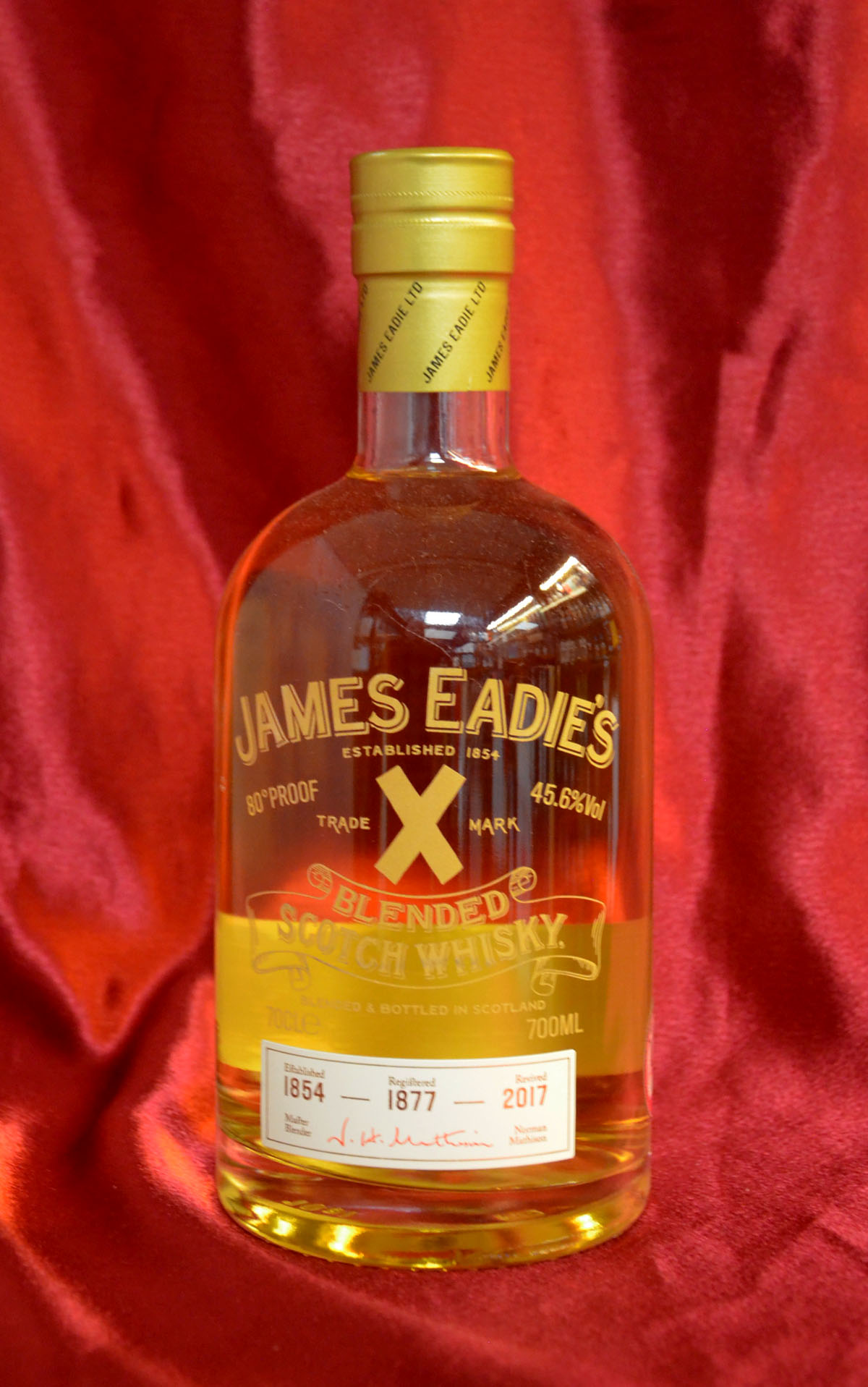 Trade Mark X Blended Scotch Whisky 45.6% Trade Mark X Blended Scotch Whisky 45.6%